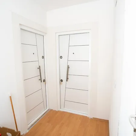 Apartment New In Quiet Area No 1 *